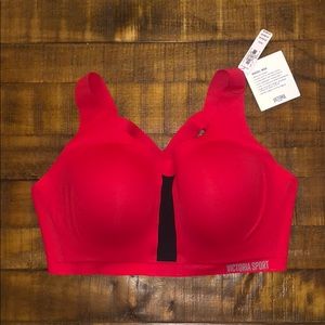 Victoria Secrete Angle Max Sports Bra